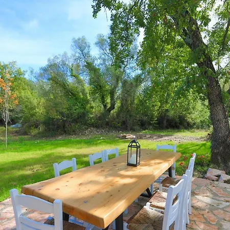 Achilleion Forest Villa Kynopiástai