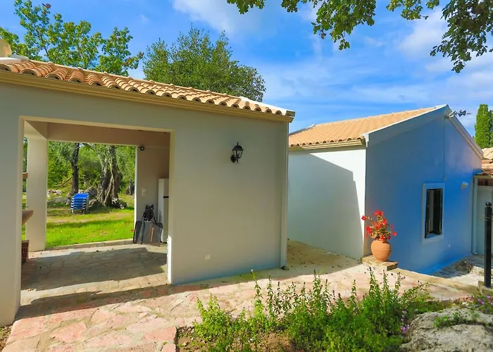 Achilleion Forest Kynopiástai